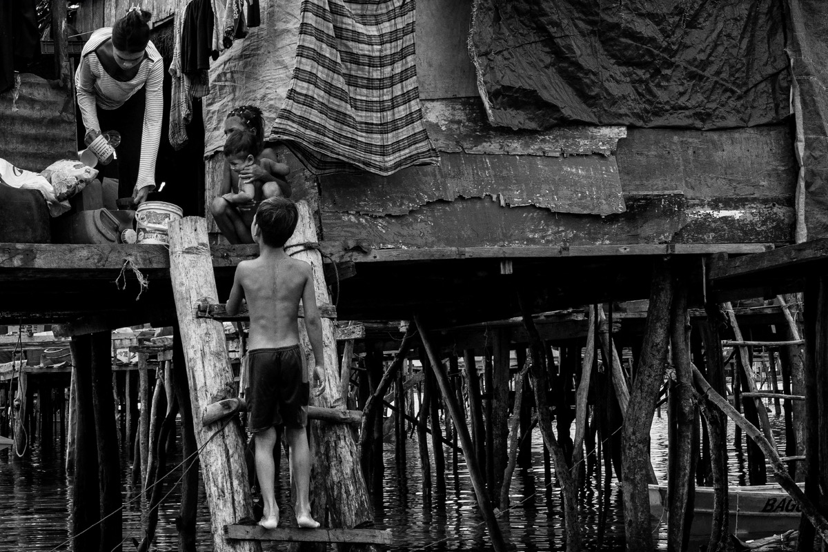 Sanga Sanga Village Chapter from the long-term project “0 Meters Above Sea Level”